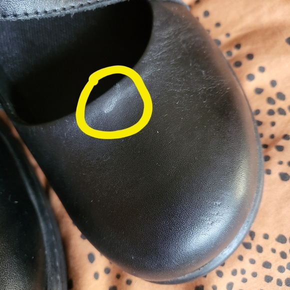 Abeo Black Leather Mules - Picture 15 of 15